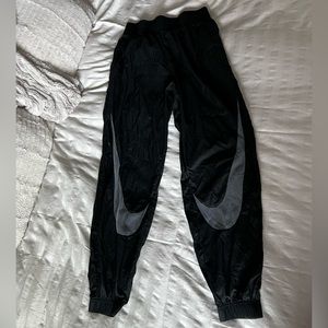 Nike Air Max lightweight pants